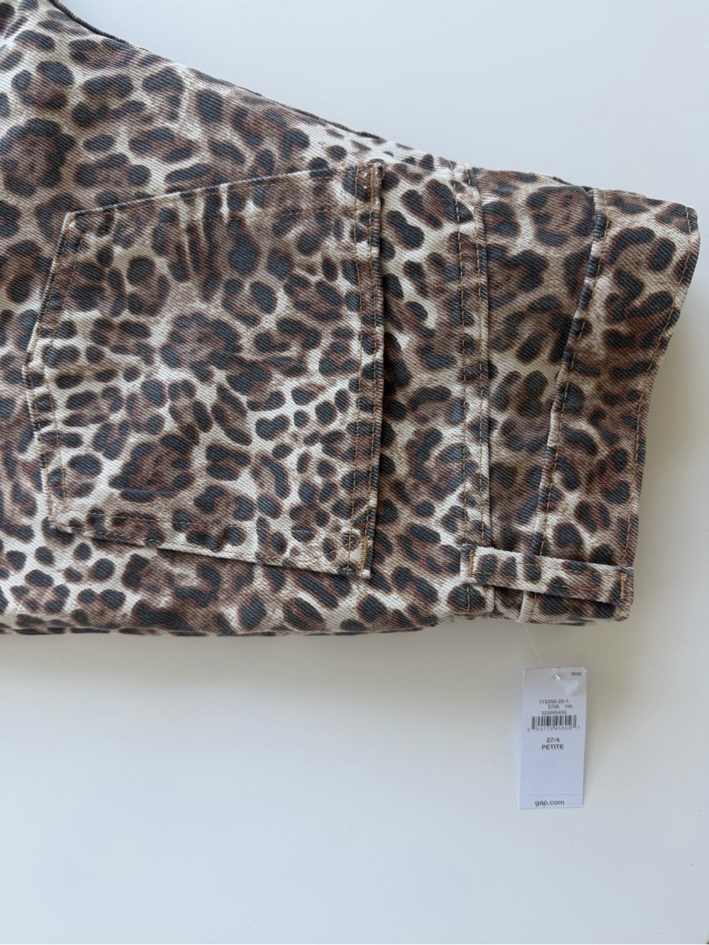 GAP - Mid-rise Ultra Soft Leopard Baggy Jeans - Picture 7 of 8